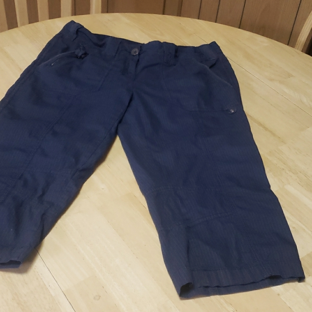 Dalia Collection capris